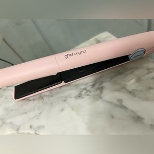 Ghd hair straightener pink